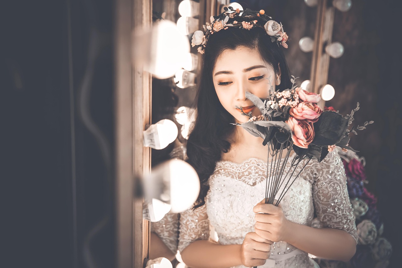 迪奧最新眼影引領(lǐng)時(shí)尚風(fēng)潮，魅力眼神盡在掌握